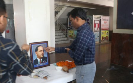 अंबेडकर जयंती पर सूरजपुर कलेक्टर एस. जयवर्धन ने दी श्रद्धांजलि