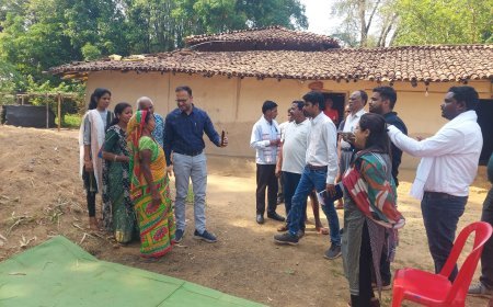 "मोर दुवार साय सरकार" अभियान के तहत ग्रामीणों को मिला आवास योजना का लाभ जिला पंचायत अध्यक्ष व सीईओ ने किया सर्वे, पात्र हितग्राहियों को सौंपे स्वीकृति पत्र