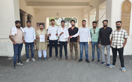 गर्मी के चलते स्कूलों में छुट्टी की मांग, एनएसयूआई ने सौंपा कलेक्टर को ज्ञापन