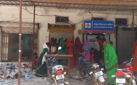 12 दिनों से ठप सेंट्रल बैंक ओड़गी, खाताधारकों की बढ़ी परेशानियां – शादी-विवाह के सीजन में कैश की किल्लत, वैकल्पिक व्यवस्था न होने पर आक्रोश