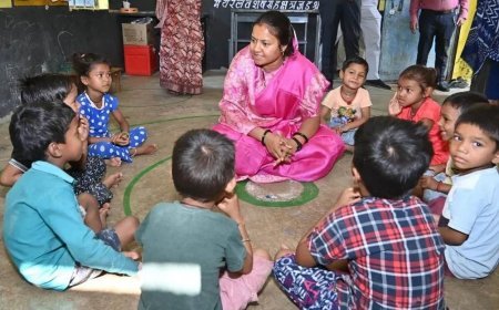 विष्णु सरकार का सुशासन बच्चों की मुस्कान तक पहुंचा: आंगनबाड़ी में मंत्री श्रीमती लक्ष्मी राजवाड़े ने दिखाई संवेदनशीलता और सख्ती....
