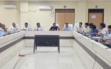 आदिवासी भूमि की हिफाजत के लिए कलेक्टर का सख्त रुख: पावर ऑफ अटॉर्नी के मामलों में होगी जांच, ऑनलाइन होगी कोर्ट की सुनवाई