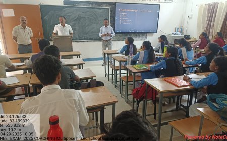 नीट में बच्चों की उड़ान के लिए कलेक्टर ने बढ़ाया हौसला,छात्रों को दिए सफलता के मंत्र, बोले – “हर चुनौती के पार है एक सुनहरा भविष्य” परीक्षा केंद्रों का खुद किया निरीक्षण, बोले – “परीक्षार्थियों को मिले माहौल ऐसा, जैसा घर में होता है”