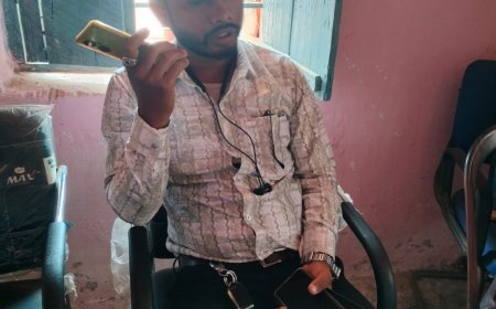 फर्जी अधिकारी की 'स्मार्ट ठगी' का भांडा फूटा: पीएम आवास और पशुधन योजना के सब्सिडी नाम पर 1 लाख 7 हजार हड़पे, जागरूक ग्रामीणों ने फिल्मी अंदाज़ में पकड़कर सौंपा पुलिस को