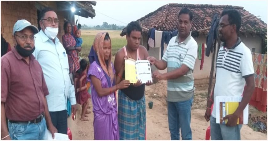 जन्म से नेत्रहीन दंपत्ति ने रचा संघर्ष की मिसाल, मनरेगा से मिला सहारा—अब मजदूरों को पानी पिलाकर कमा रहे सम्मानजनक रोज़ी-रोटी