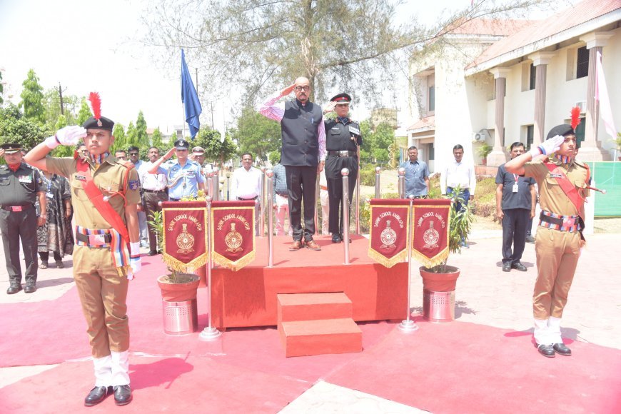 राज्यपाल श्री रमेन डेका का अम्बिकापुर दौरा : हितग्राहियों से संवाद, महिलाओं को प्रोत्साहन, सैनिक स्कूल में गार्ड ऑफ ऑनर