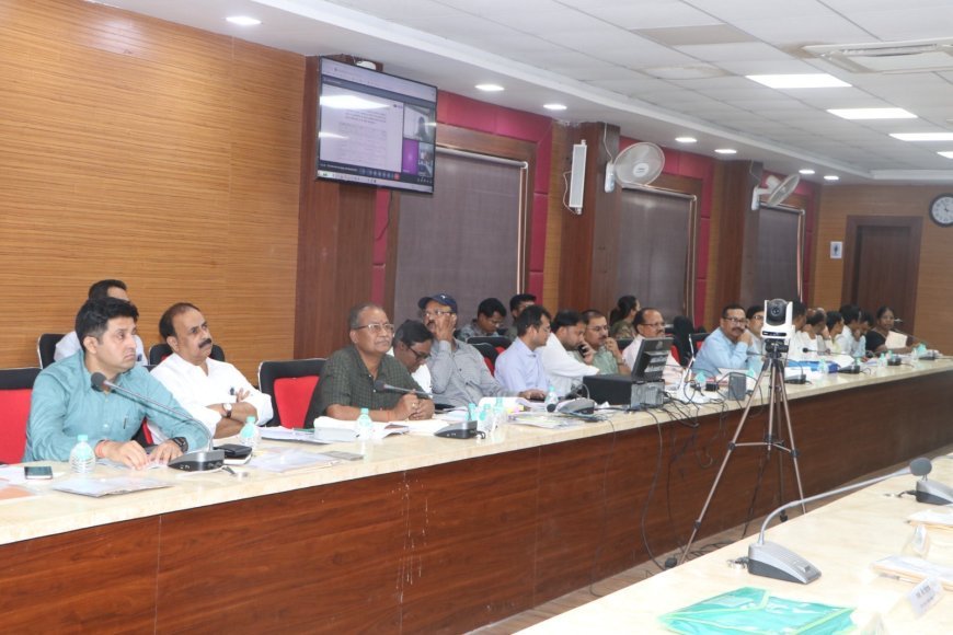 जिला खनिज न्यास शासी परिषद की बैठक सम्पन्न जनप्रतिनिधियों ने दिए बहुमूल्य सुझाव, स्वास्थ्य, शिक्षा, स्वच्छता एवं पेयजल को प्राथमिकता