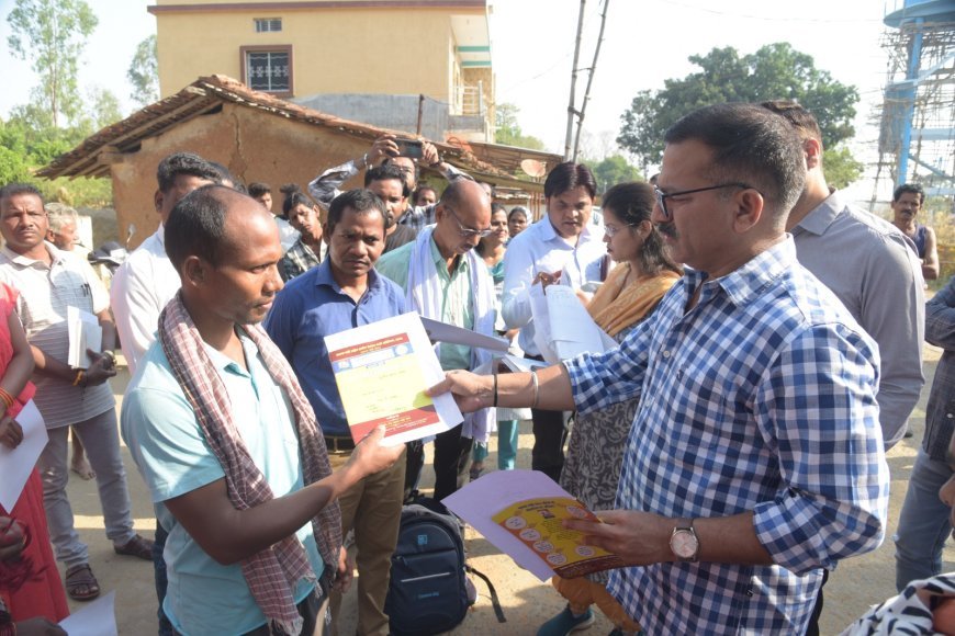 सुशासन तिहार 2025: ग्रामीणों की जिंदगी में लाया नई उम्मीद, अनिल को मिला मनरेगा जॉब कार्ड, डडगांव में बांटे गए शौचालय प्रमाण पत्र