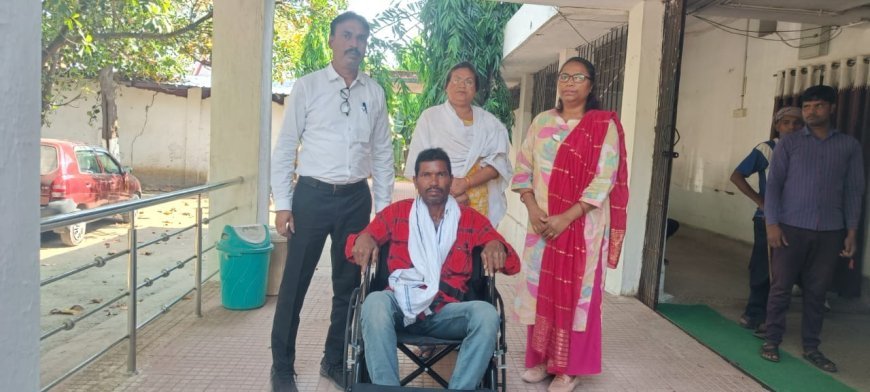 दिव्यांगता नहीं बनेगी अब बाधा, सुशासन तिहार बना सहारा व्हीलचेयर मिली तो बोले रेमशन – "अब मैं दूसरों पर बोझ नहीं, खुद अपने पैरों पर खड़ा हूं"