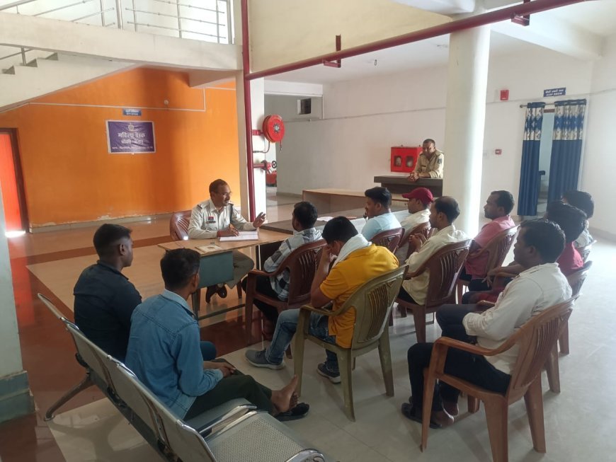 सूरजपुर पुलिस की कड़ी चेतावनी: मालवाहक वाहनों में सवारी ढोई तो खैर नहीं, होगी सख्त कार्रवाई