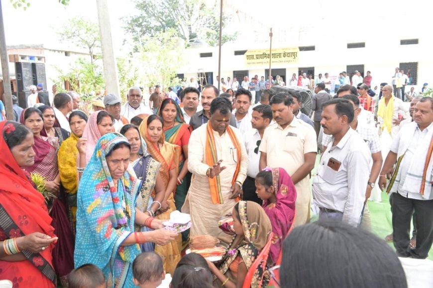 केदारपुर में समाधान शिविर, विधायक भूलन सिंह मरावी ने बांटे राशन-जॉब कार्ड, नशा मुक्ति की शपथ