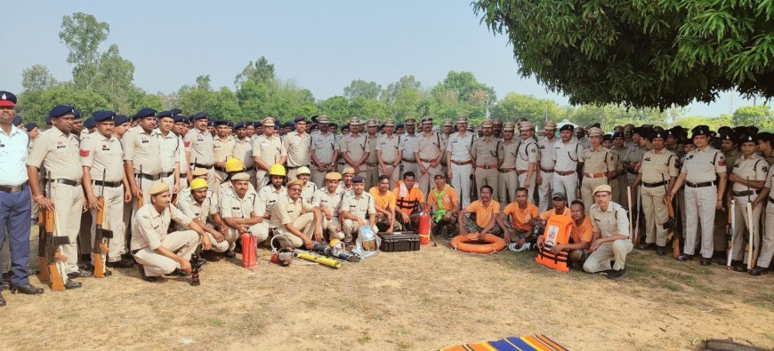 पुलिस लाइन में जनरल परेड का आयोजन,होमगार्ड-फायर फाइटर्स ने दिखाया रेस्क्यू का दमखम