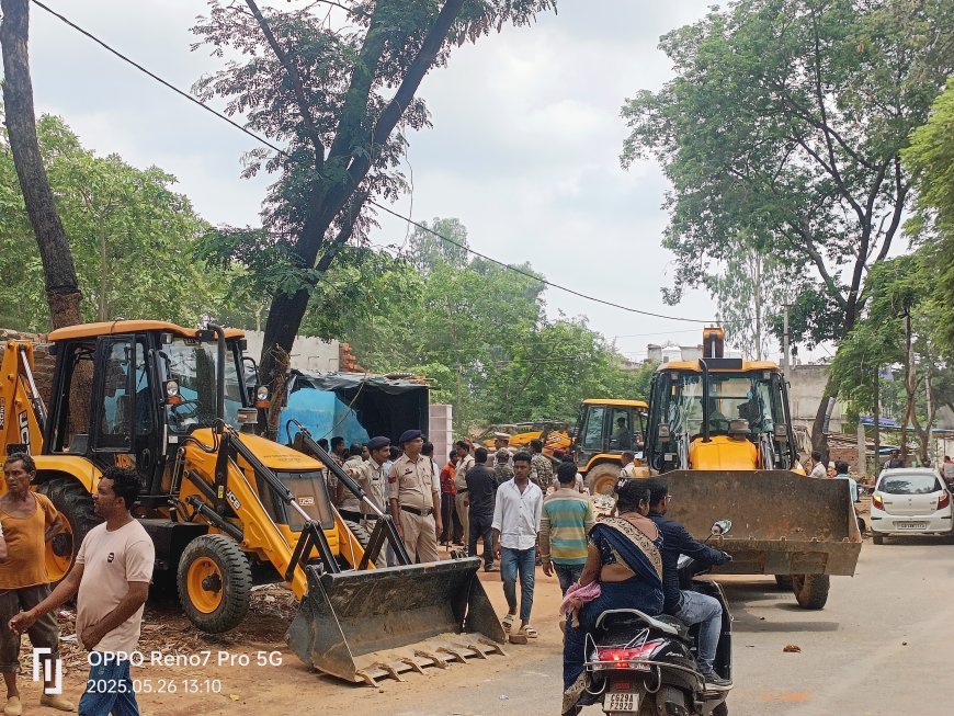 बसदेई चौक पर प्रशासन का बुलडोजर एक्शन, करीब 21 अतिक्रमण पर कार्यवाही, प्रभावित परिवारों का छलका दर्द