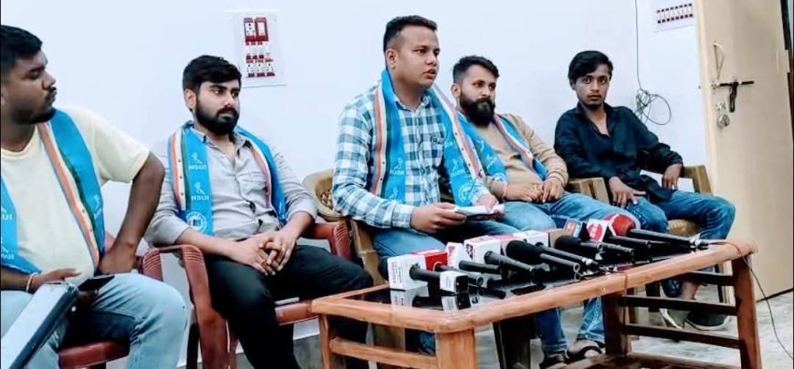 एनएसयूआई का हल्ला बोल: भाजपा सरकार पर शिक्षा व्यवस्था के साथ अन्याय का आरोप, स्कूल बंद करने के फैसले पर भारी विरोध