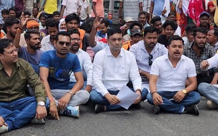 करीब 90 एकड़ वन भूमि पर अवैध पट्टा और चैतन्य इंस्टीट्यूट के गैरकानूनी संचालन के खिलाफ युवा कांग्रेस-एनएसयूआई का हाइवे पर चक्का जाम