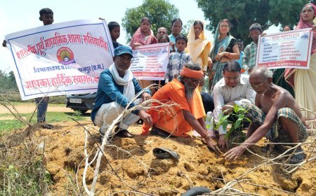 विश्व पर्यावरण दिवस: रुनियाडीह में 'एक पेड़ मां के नाम' अभियान के तहत 30 पौधों का रोपण