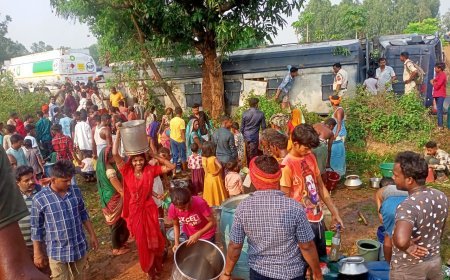 डीजल टैंकर पलटा, लूटने उमड़ी भीड़, वायरल हुआ वीडियो