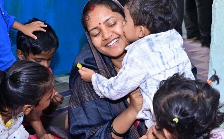 मंत्री श्रीमती लक्ष्मी राजवाड़े ने किया आंगनबाड़ी और स्कूल का औचक निरीक्षण