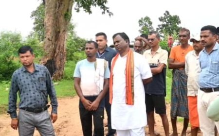 उफनती झींक नदी में बही वृद्ध की जिंदगी, पुल की मांग तेज, मौके पर पहुंचे प्रेमनगर विधायक भूलन सिंह मरावी जताया दुख कहा पुल की मांग होगी पूरी