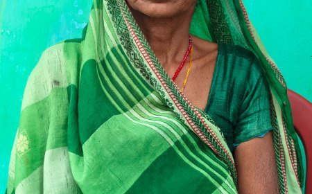 बेसहारा मालती की पुकार: ढाई साल से अंत्योदय राशन कार्ड का इंतजार, बेटे की मौत के बाद भी अटकी सहायता राशि