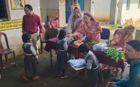 शासकीय प्राथमिक शाला अखोराकला में शाला प्रवेश उत्सव की धूम, बच्चों का तिलक और लड्डू से स्वागत