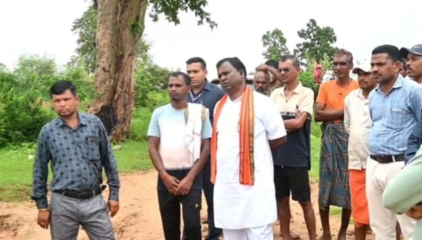 उफनती झींक नदी में बही वृद्ध की जिंदगी, पुल की मांग तेज, मौके पर पहुंचे प्रेमनगर विधायक भूलन सिंह मरावी जताया दुख कहा पुल की मांग होगी पूरी