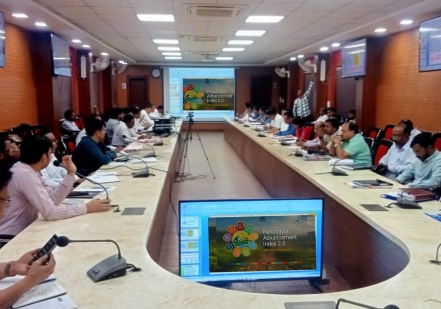 सूरजपुर: ई-ऑफिस लागू करने के कलेक्टर के सख्त निर्देश, जल निकासी व्यवस्था पर भी जोर