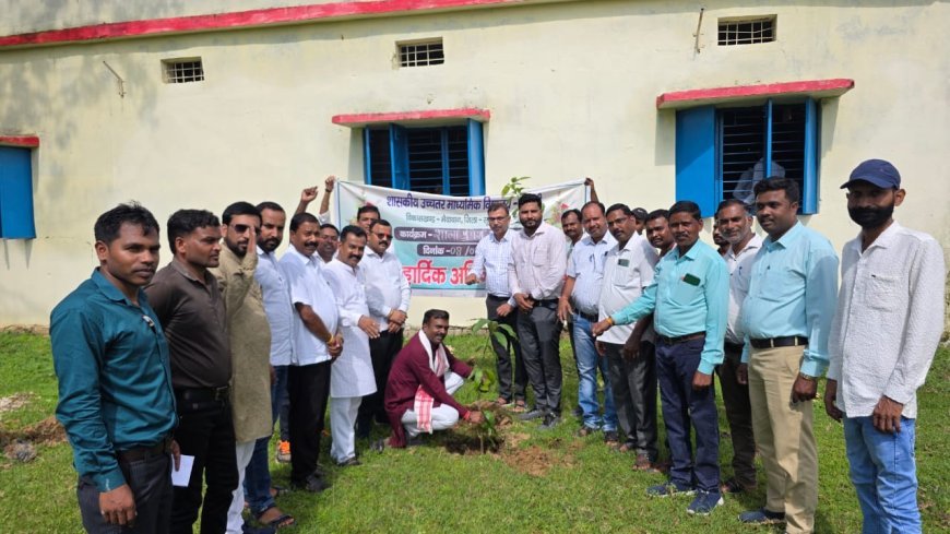 गंगौटी स्कूल में हर्षोल्लास के साथ मना प्रवेश उत्सव, तिलक-माला से नवागत बच्चों का स्वागत, मंत्री प्रतिनिधि ठाकुर प्रसाद राजवाड़े ने की सड़क-समतलीकरण की बड़ी घोषणा