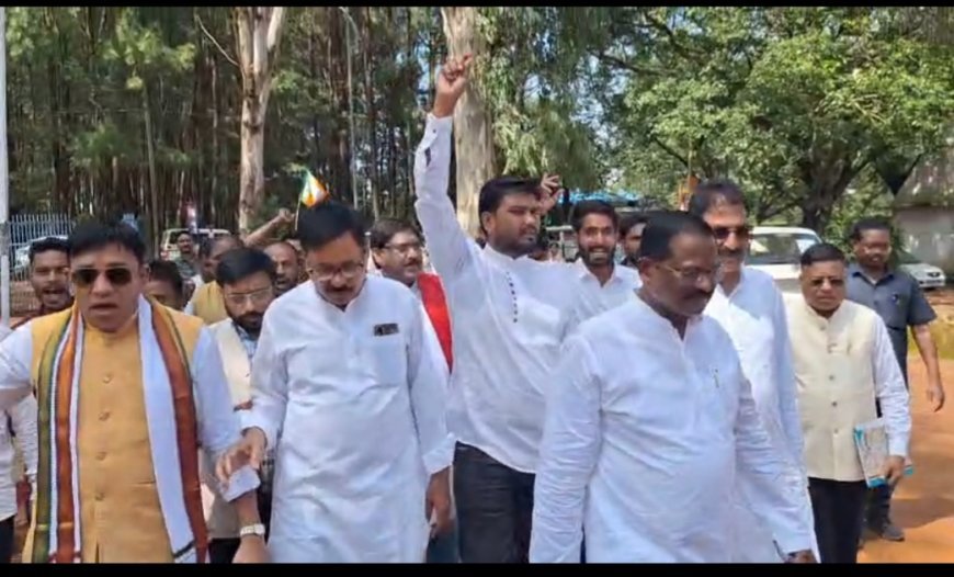 मैनपाट में सियासी हलचल: पूर्व मंत्री अमरजीत भगत हिरासत में, कांग्रेसियों ने की नारेबाजी