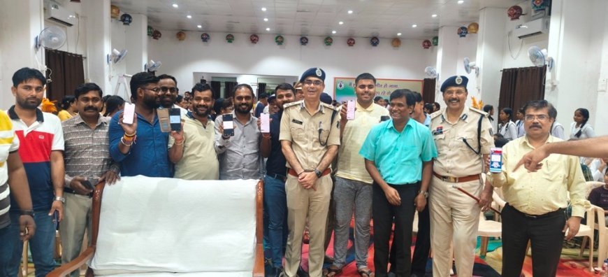 नशा मुक्ति मुहिम: 8322 लोगों ने ली ई-शपथ, उत्कृष्ट पुलिसकर्मी सम्मानित