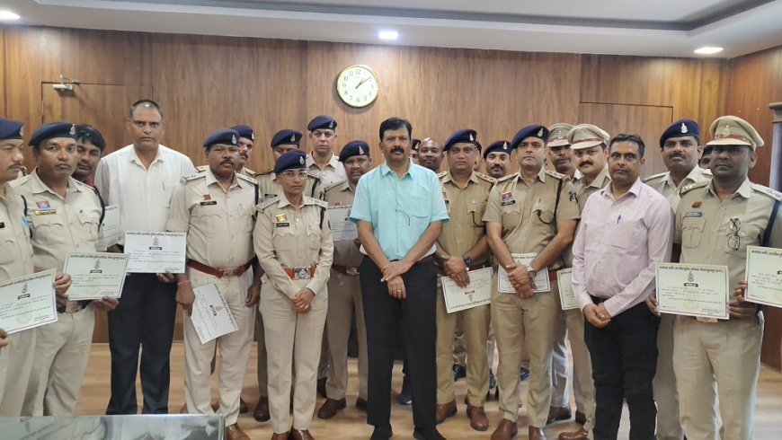 नशा मुक्ति मुहिम: 8322 लोगों ने ली ई-शपथ, उत्कृष्ट पुलिसकर्मी सम्मानित