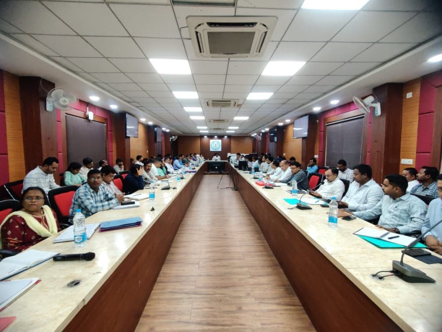 मुख्यमंत्री की घोषणाओं पर त्वरित अमल के लिए कलेक्टर का सख्त निर्देश, श्रम अन्न योजना को गति