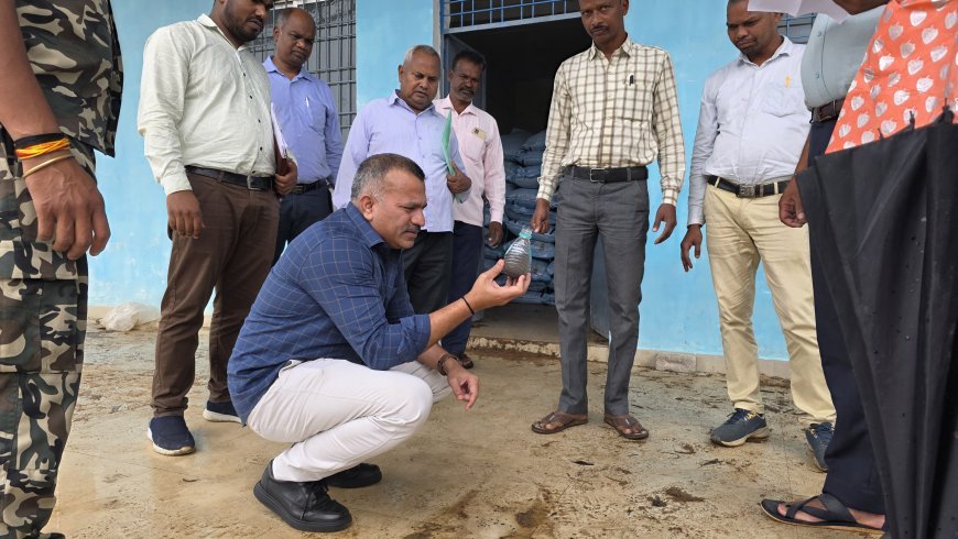 कलेक्टर का खाद-बीज वितरण केंद्रों पर छापा, सहकारी बैंक की व्यवस्था भी जांची,किसानों को समय पर खाद-बीज सुनिश्चित करने के कड़े निर्देश, गुणवत्ता पर विशेष जोर