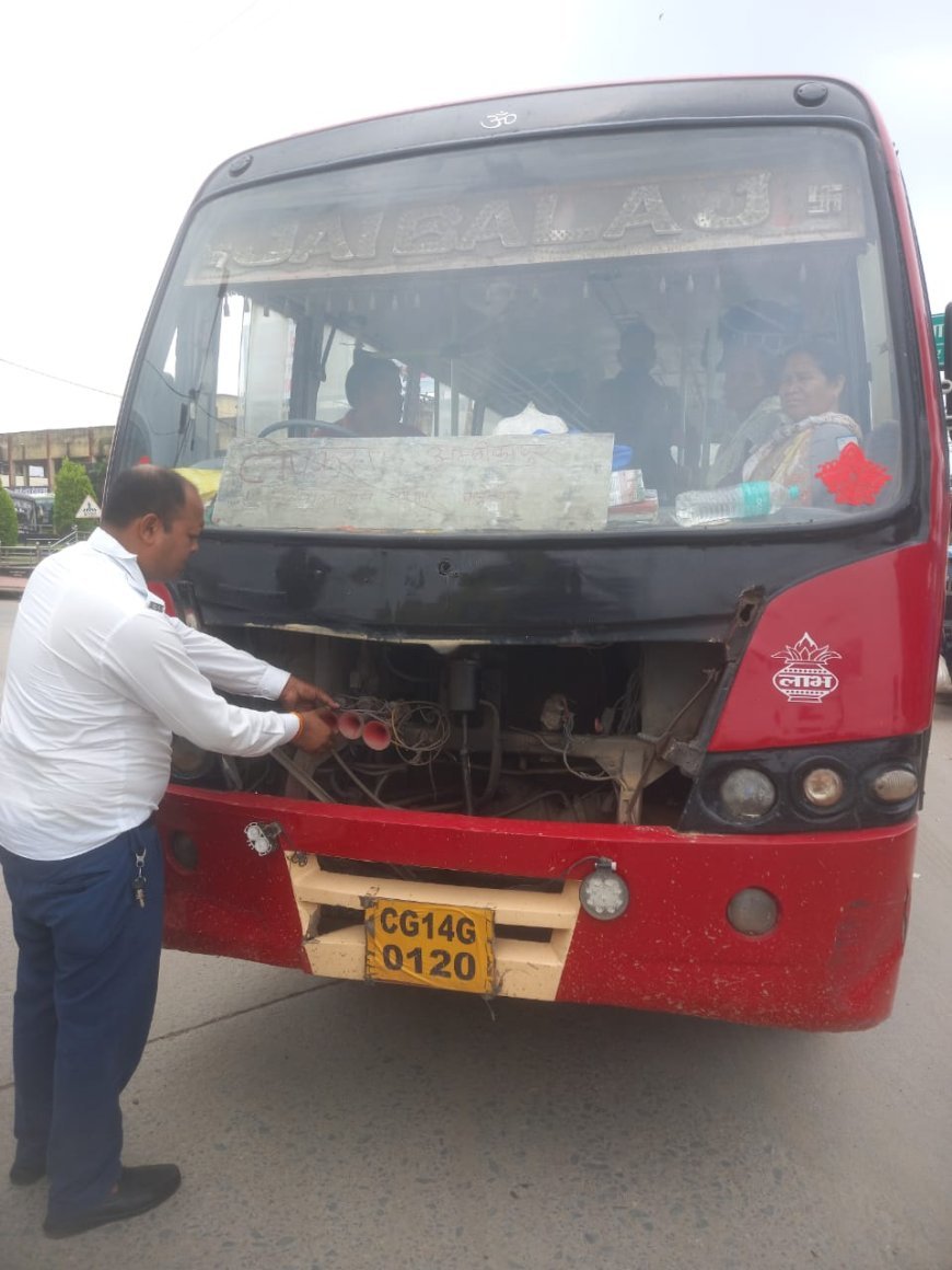 सरगुजा पुलिस की प्रेशर हॉर्न पर ताबड़तोड़ कार्रवाई: 25 बसों से वसूला 50 हजार का जुर्माना