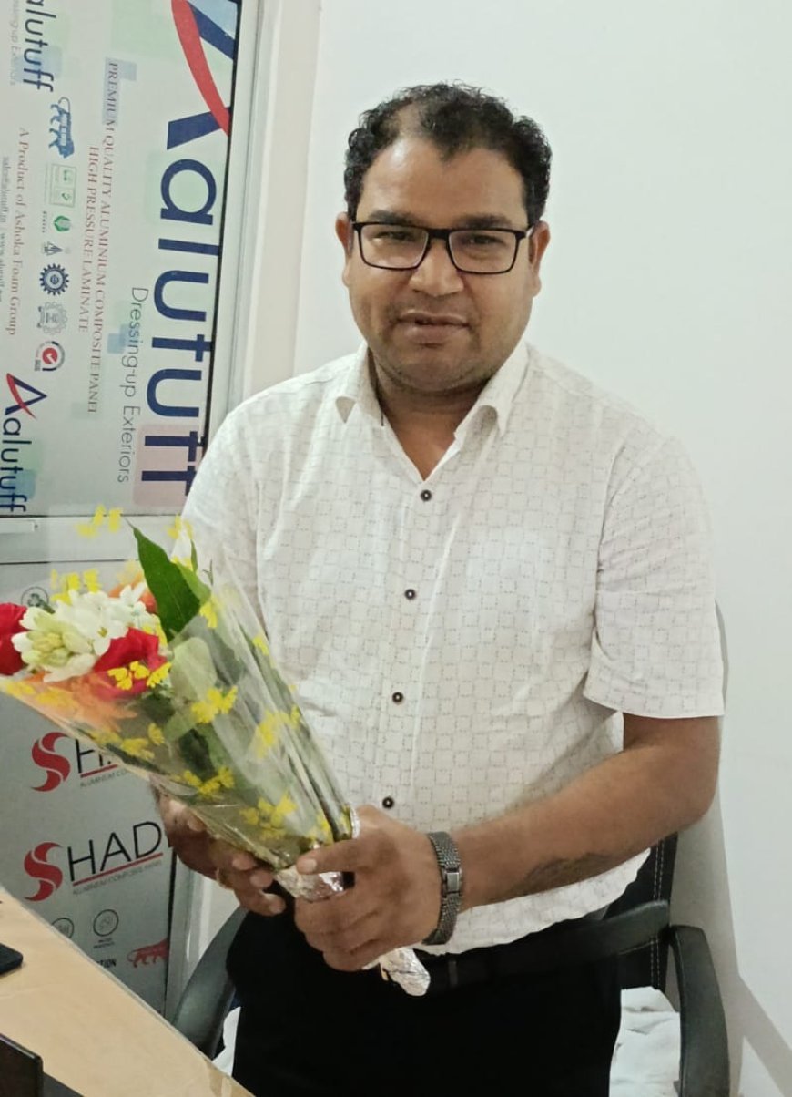 सहायक औषधि नियंत्रक रविंद्र गेंदले ने संभाला कार्यभार, केमिस्ट परिवार ने किया जोरदार स्वागत