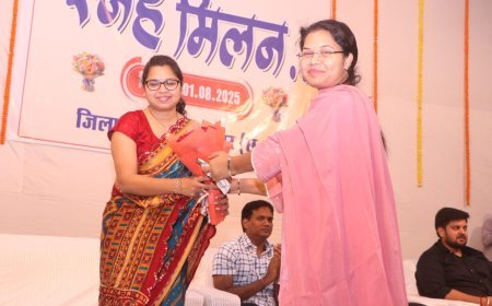 सूरजपुर में जिला पंचायत सीईओ व एसडीएम को भावभीनी विदाई,साधुराम सेवा कुंज में सम्मान समारोह, अधिकारियों ने साझा किए कार्यकाल के अनुभव