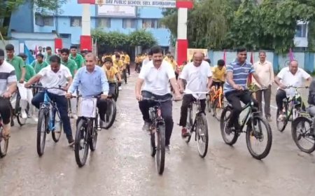 नशे को ना, जिंदगी को हां: सूरजपुर में डीआईजी-एसएसपी के नेतृत्व में साइकिल रैली