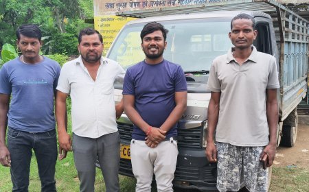 पीडीएस राशन दुकान की कालाबाजारी आई पकड़ में, ग्रामीणों ने रंगे हाथों दबोचा वापस लौटा दुकान
