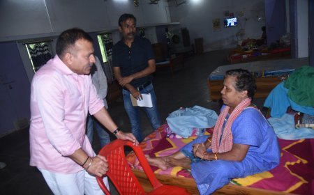 कलेक्टर ने बौद्धिक मंद बालिकाओं के स्कूल और वृद्धाश्रम में बांटी खुशियां, दिए सुविधाओं के निर्देश