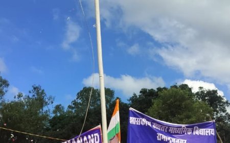 रामानुजनगर में धूमधाम से मना स्वतंत्रता दिवस: स्कूलों की प्रभात फेरी से गूंजे देशभक्ति के नारे, सांस्कृतिक कार्यक्रमों ने बांधा समां