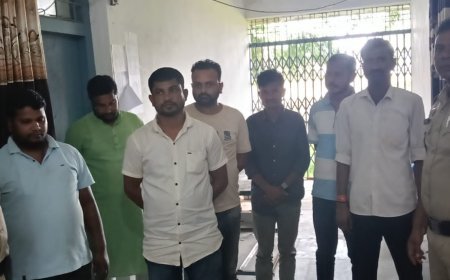 जुआरियों पर पुलिस की कार्रवाई: 7 गिरफ्तार, 24,050 रुपये नकद सहित ताश-दरी जब्त