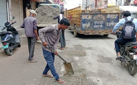 मंत्री जी के काफिले को सड़कें 'VIP', जनता के लिए धूल का 'स्वागत ड्रिल'