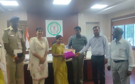 रजत महोत्सव में सीमा भारती की कला को सम्मान, CM की तस्वीर युक्त छत्तीसगढ़ नक्शा चित्रण बटोरा सुर्खियां