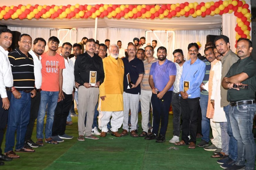 जन्माष्टमी की धूम: सरगुजा राजपरिवार के रघुनाथ पैलेस में मटकी फोड़ का रंगारंग उत्सव, पत्थलगांव की टीम बनी चैंपियन