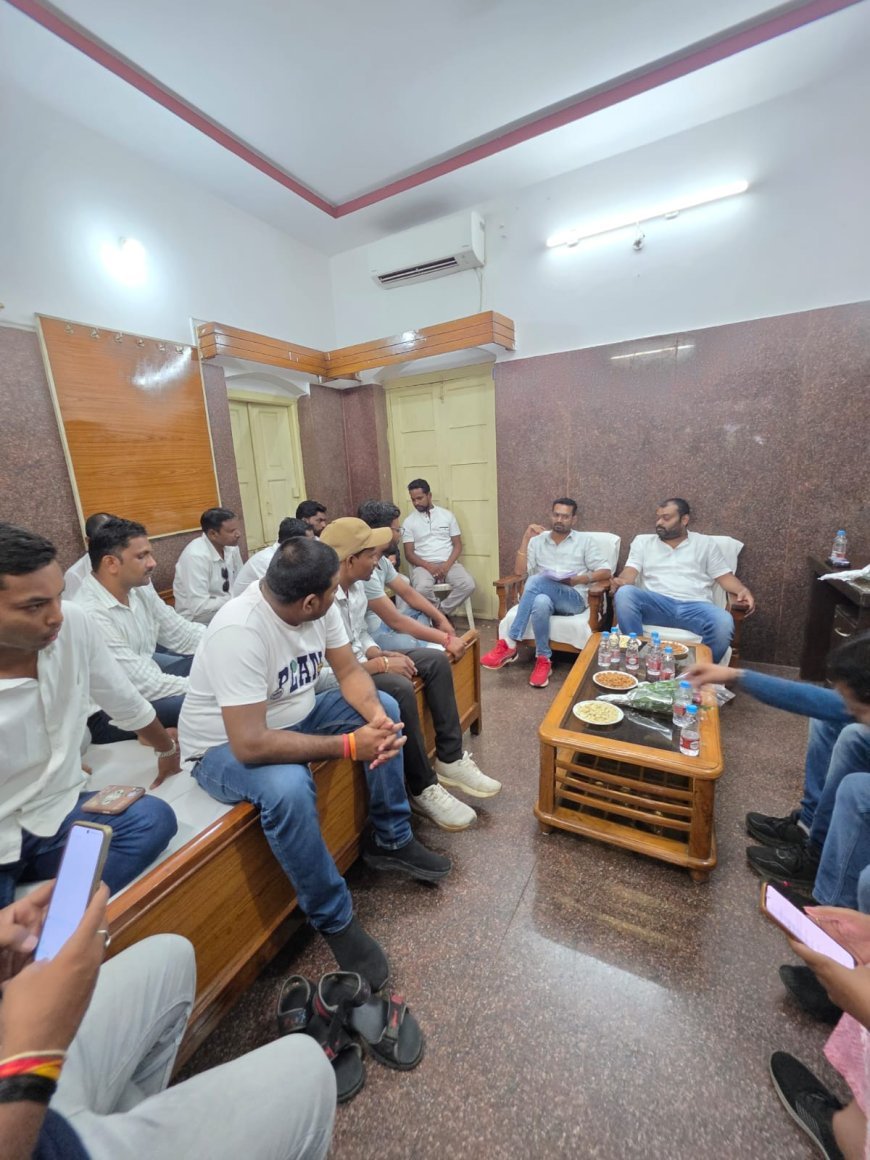 सूरजपुर में कामगार कांग्रेस की बैठक: 13 सितंबर को दुर्ग में कार्यकर्ता सम्मेलन की तैयारी, श्रमिक हित में प्रस्ताव मांगा