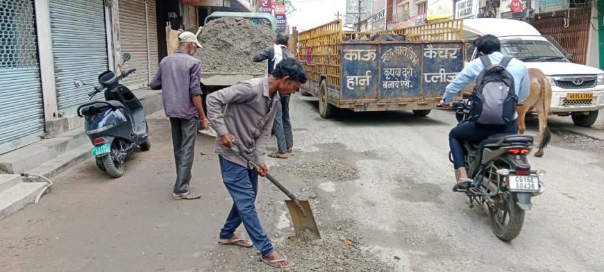 मंत्री जी के काफिले को सड़कें 'VIP', जनता के लिए धूल का 'स्वागत ड्रिल'