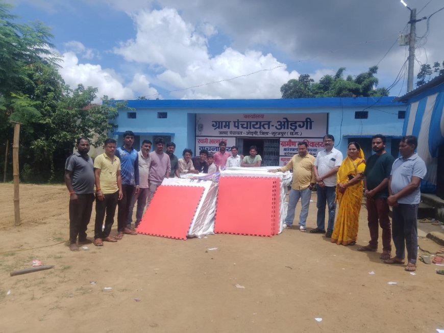 गणेशोत्सव कबड्डी को नई उड़ान, मंत्री श्रीमती लक्ष्मी राजवाड़े ने मैट देकर लहराया खुशी का ज्वार