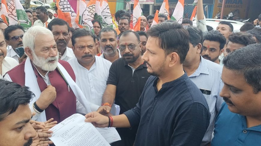 खाद की किल्लत और कालाबाजारी के खिलाफ कांग्रेस का चक्काजाम