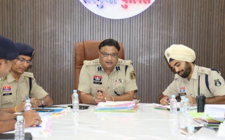 सरगुजा एसएसपी की सख्त तल्खी: लंबित केस निपटारा ,पोर्टल्स का करें इस्तेमाल