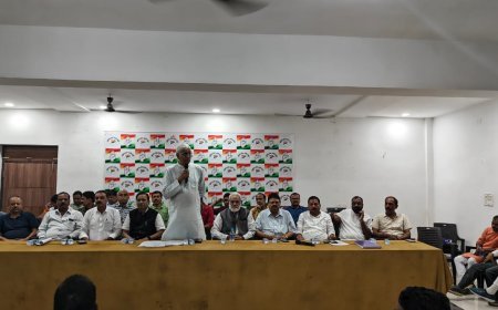 अम्बिकापुर में वोटर लिस्ट में गड़बड़झाला: 388 मकानों में 10 हजार से ज्यादा 'फर्जी' वोटर,श्री सिंहदेव ने चुनाव आयोग को BJP का 'अनुषंगी' बताया